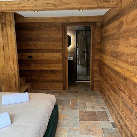 Chalet Mazot In Les Praz Chamonix Mont Blanc